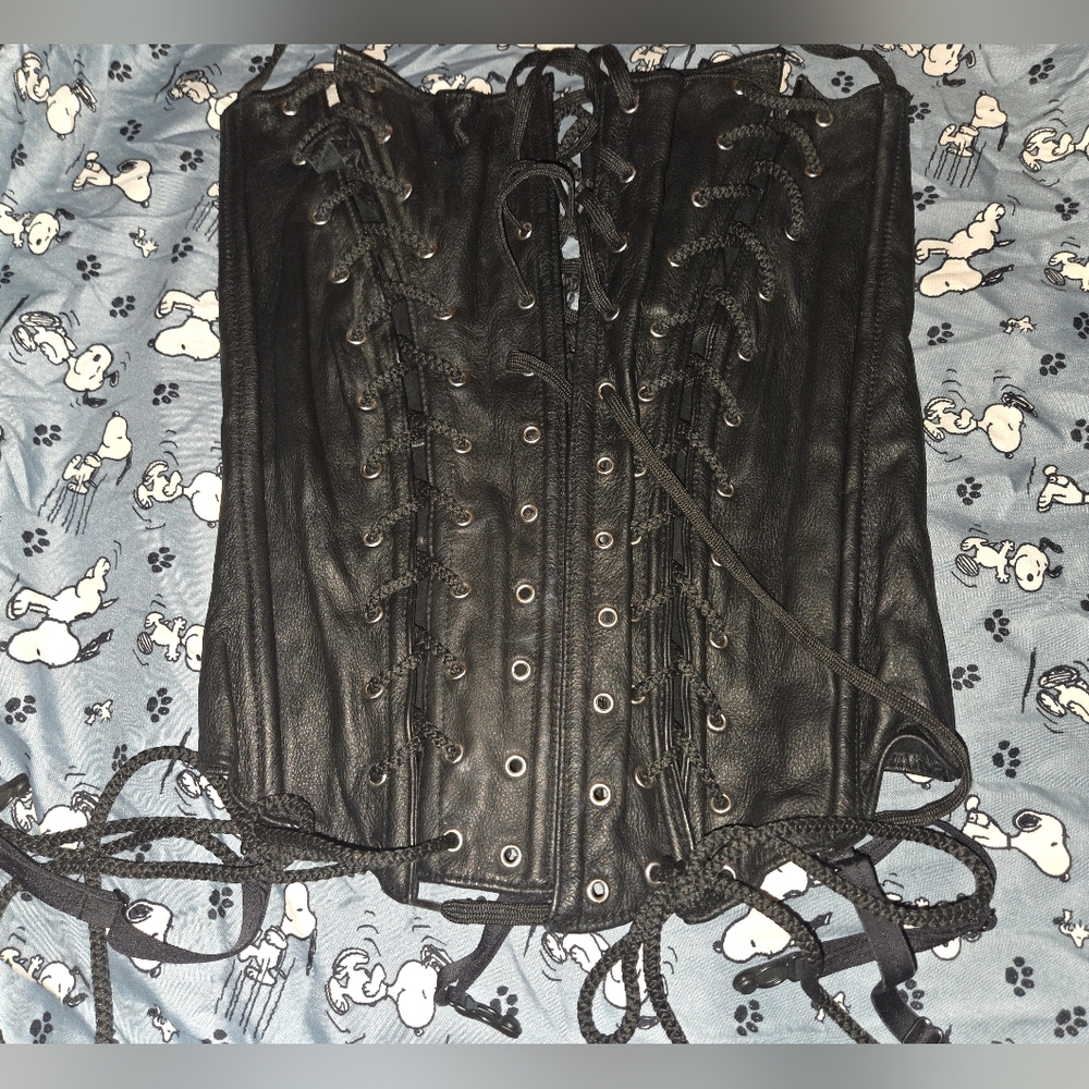 Black Lace-Up Corset